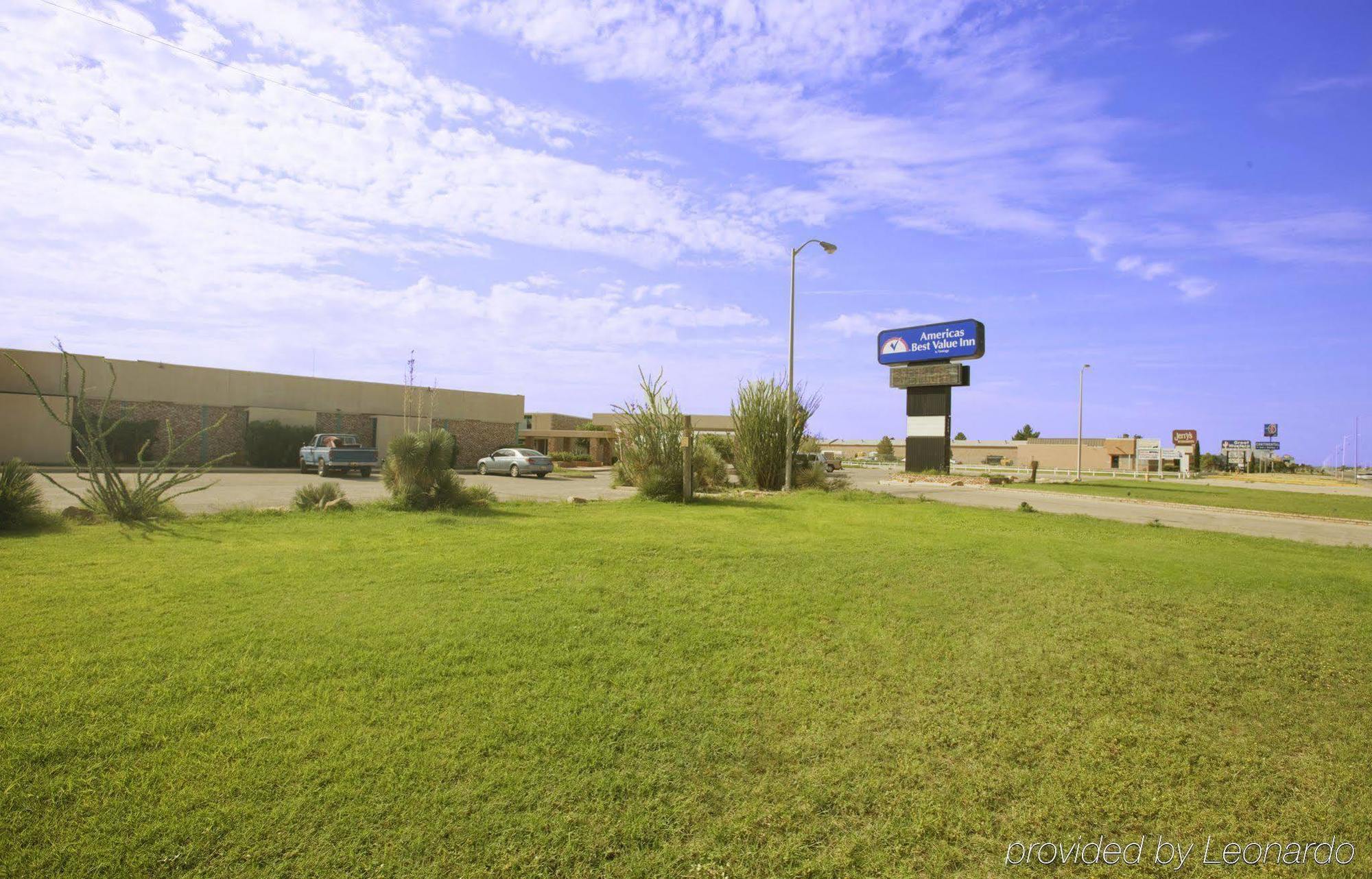 Econo Lodge Carlsbad Caverns Area Exterior foto