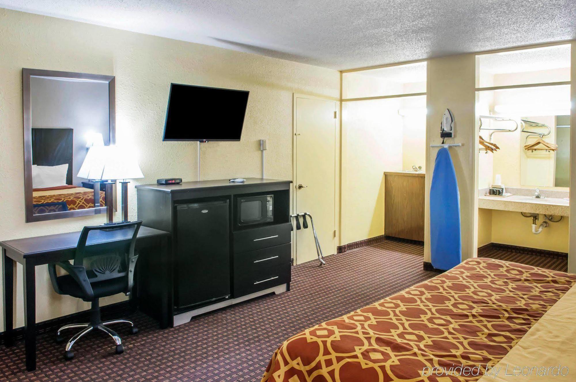 Econo Lodge Carlsbad Caverns Area Exterior foto